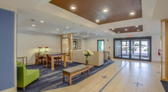 Holiday Inn Express & Suites Gulf Shores by IHG