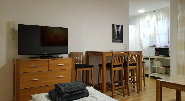Апартаменты Apartment Metzingen City
