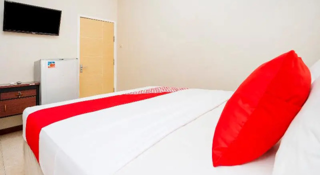 Номер Standard RedDoorz at Hotel Grand Yuda Tenggarong