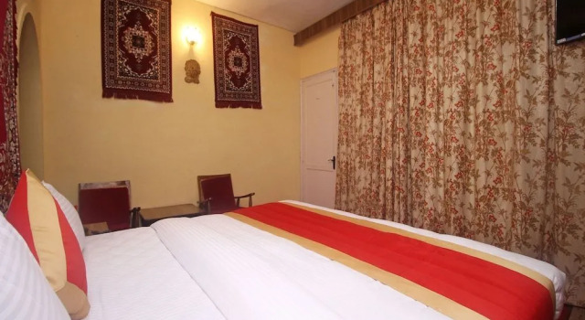 OYO 9331 Hotel White House, Rezervovat Hotel Mussoorie Uttarakhand
