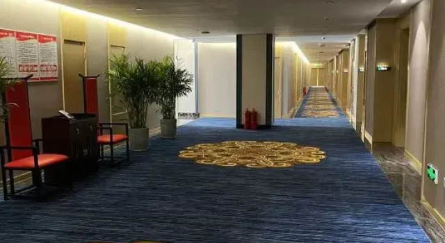 Holiday Inn Dingsheng, Prenota Hotel Qian'an Cina