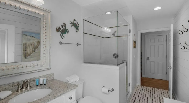 Коттедж Classic Beach Home With Heated Private Pool - Sleeps 9