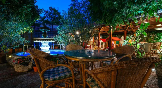 Hotel Centrál Šaľa, Boek Hotel Hotels in Nitriansky kraj met ontbijt, Ontbijt