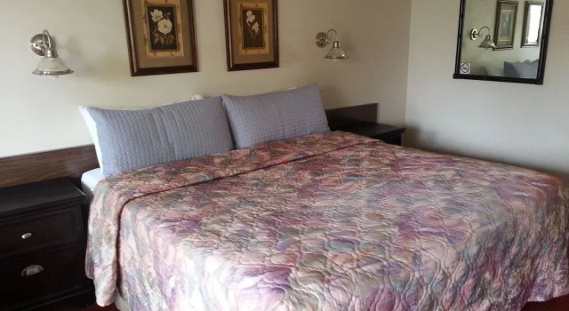 Niagara Falls Motor Lodge, Buchen Sie Gasthaus Hotels in New York State mit Pool, Schwimmbad