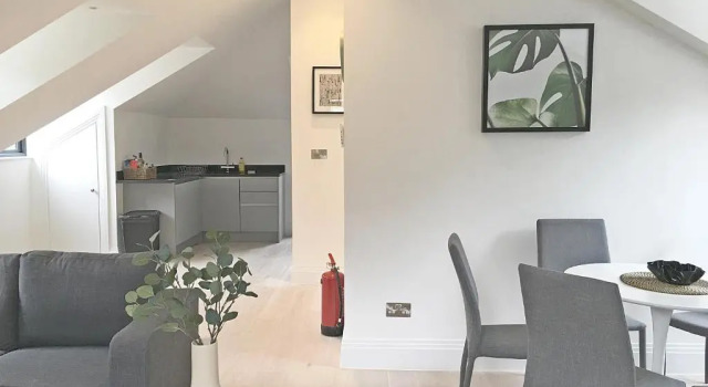 Апартаменты с 3 комнатами Oxford Circus Apartments by Calton Living