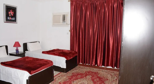 Al Eairy Furnished Apts Al Madinah 6, Забронировать Отель Медина Эль-Мадина, рядом с Madina Mall