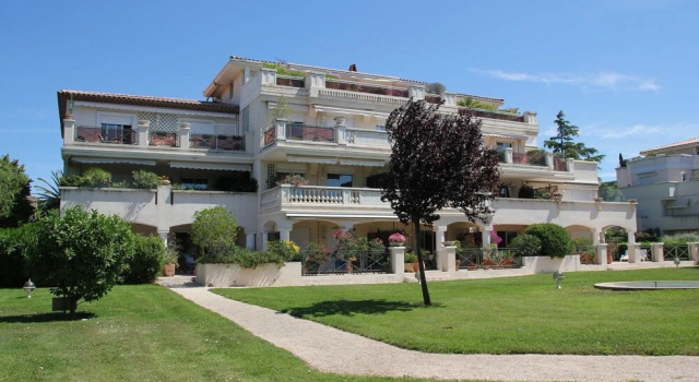 Apartment With one Bedroom in Carqueiranne, With Pool Access, Enclosed, Забронировать Апартаменты/квартира Каркеран Var coast