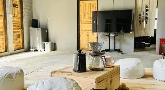 Riyuewan NEXTDOOR backpacker hostel, Boek Hostel Wanning Hainan