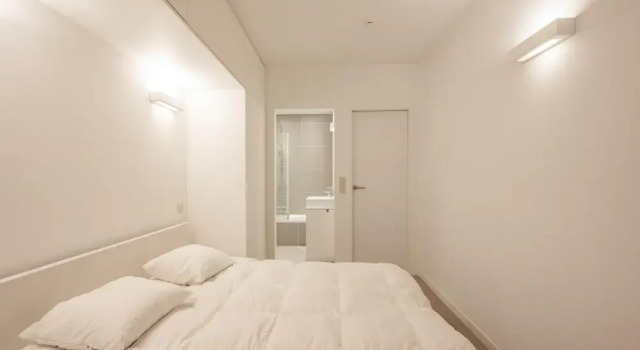 Spacious Seaside Apartment