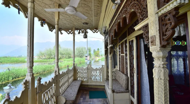 Номер Luxury с балконом Houseboat Zaindari Palace
