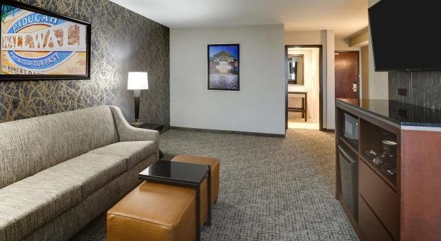 Двухместный люкс с 2 комнатами Drury Inn Paducah