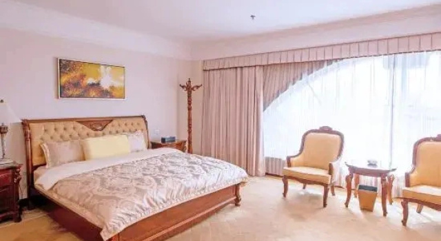 Четырёхместный люкс Executive Дуплекс Maoming International Hotel