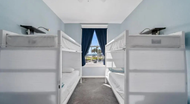 Кровать в общем номере (женский номер) Samesun Venice Beach Hotel & Hostel