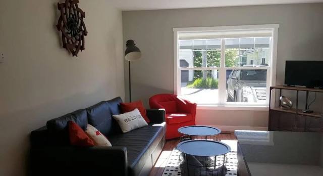 Modern and Pristine Condo -By the GT Commons, Varaa Hotelli Traverse City Michigan