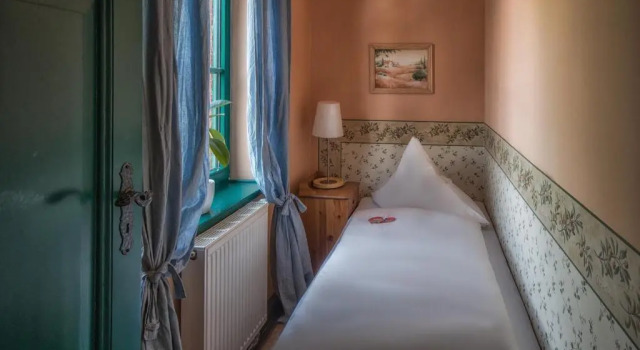Апартаменты Standard Hotel zur Henne