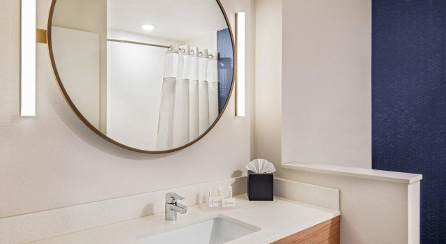 Четырёхместный номер Standard Fairfield Inn & Suites by Marriott McPherson