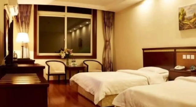 Green Tree Inn Suzhou Kunshan Yangcheng Lake Bacheng Town North Hubin Road, Book Hotel Hoteller i Suzhou med parkering, Parkering