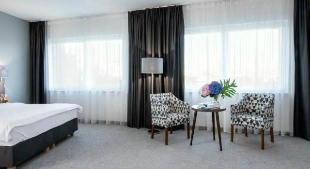 Полулюкс DB Hotel Wrocław