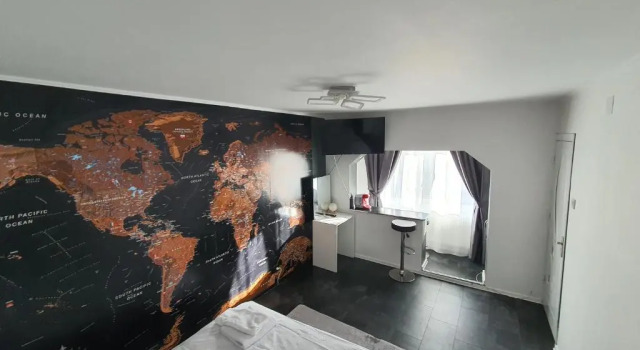 Studio Six Continents, Varaa Huoneisto Petrosani 