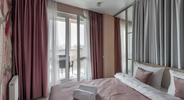 Апартаменты Classic с балконом и с видом на внутренний двор Comfortable apartment for 4 guests