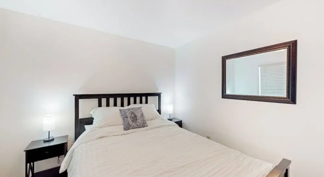 1BR Sunlit Retreat w/ Patio - Near Golf & Parks, Buchen Sie Ferienhaus Villen in Klamath Falls, Villa