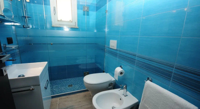Трёхместный номер Standard с балконом и с видом на море Mistral Exclusive B&B