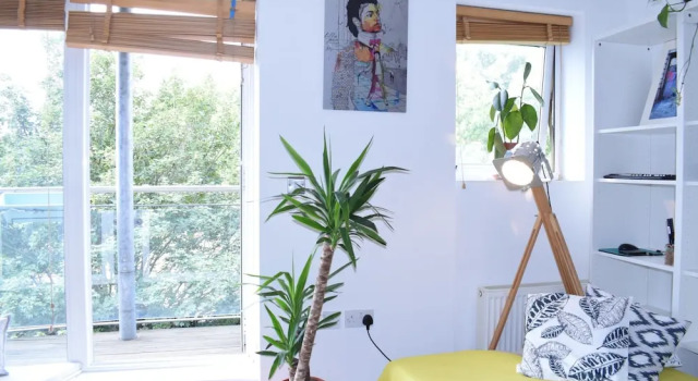 Spacious Apartment Overlooking Haggerston Park     (No Front Desk Need To Contact Property 5 Days In Advance), Varaa Huoneisto Asunnot kohteessa Merseyside, Huoneisto