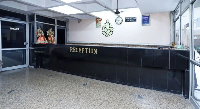 OYO 44364 Hotel Gaurab, Rezervovat Hotel Déhrádún Uttarakhand