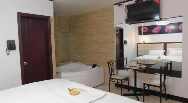 Номер Deluxe Sunshine Hotel