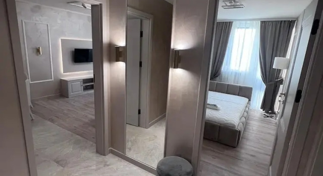 Apartment P&O- Grzybowska 5, Забронировать Апартаменты/квартира Отели Варшавы с парковкой, рядом с Конференц-центр Рондо Один, Парковка