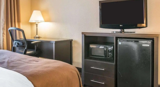 Люкс Quality Inn & Suites Niles