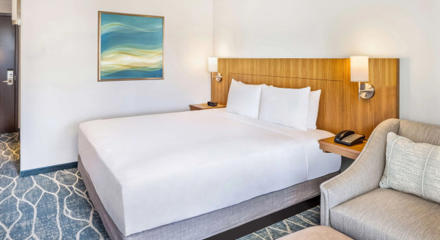 Hyatt Place Waikiki Beach