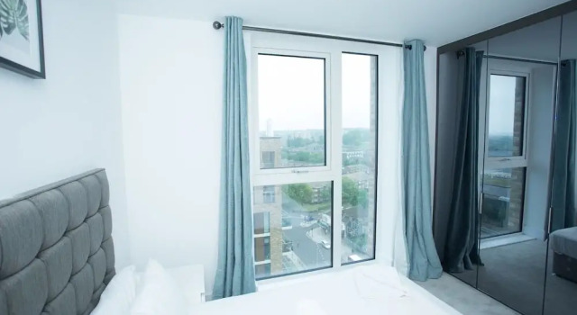 Highview 2-bed Apartment in London