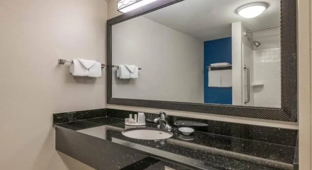 Студия Fairfield Inn and Suites Holiday Tarpon Springs