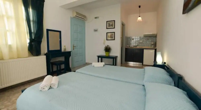 Двухместный номер Standard с балконом Hotel Dina - Ξενοδοχείο Ντινα
