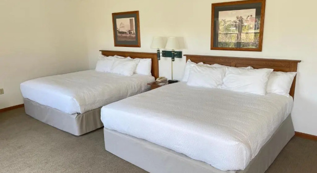 Четырёхместный люкс Farmstead Inn and Conference Center