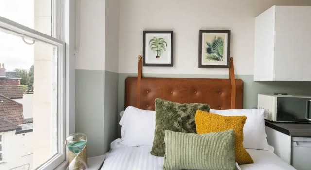 Апартаменты Clifton House I Free Private Parking