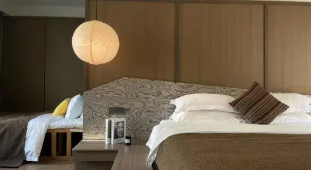 Люкс 1mo Hotel (Beihai Yintan Branch)