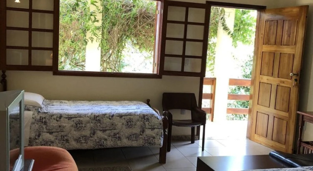 Трёхместный номер Standard с балконом Pousada Lambari Montanha Hotel