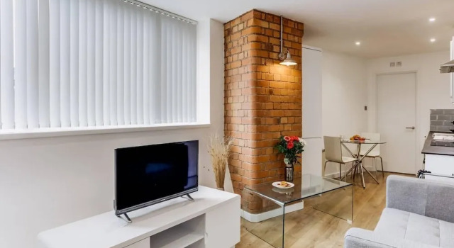 1BR amazing refurbished studio located in central Leicester, Забронировать Отель Отели Англии 3 звезды, 3*