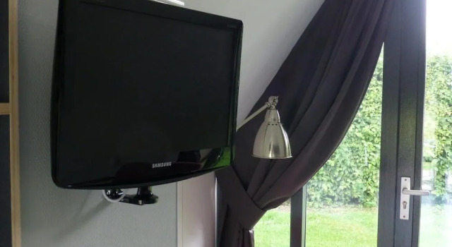 Hotelhuisjes Oosterleek, Book Farm Stay  