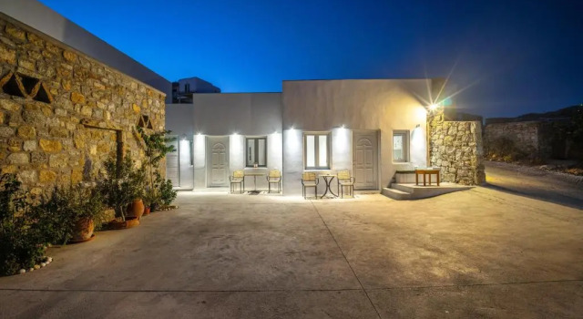 Студия Anius Apartments
