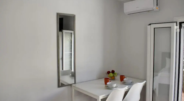 "spyros" 1-room Apartment - Simple, Cozy, Close to the Beach
