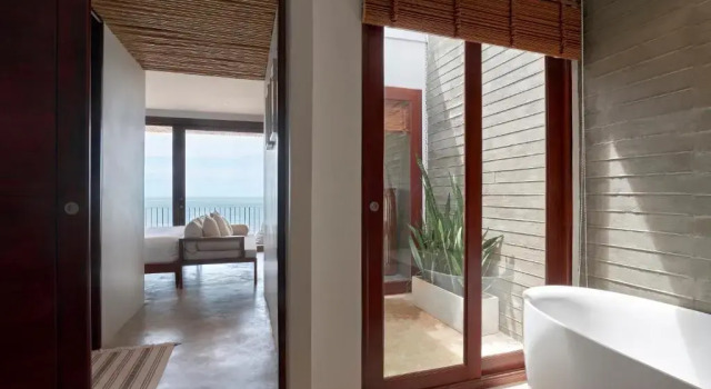 Двухместный номер Standard с балконом и с видом на море Chula Beach Resort