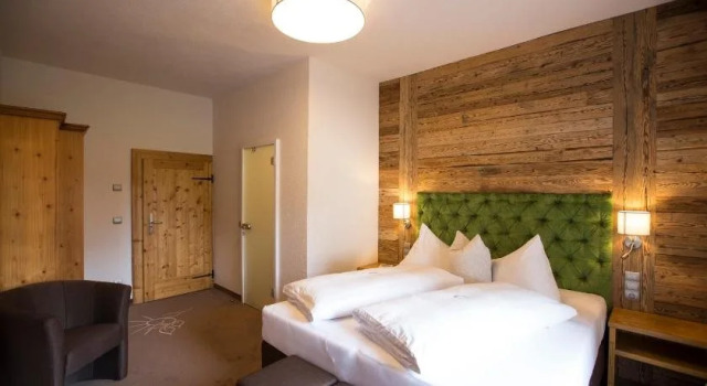 Hotel zum Weissensee, Забронировать Отель Вайсензе Озера Каринтии, рядом с Горнолыжный подъемник Зевизе