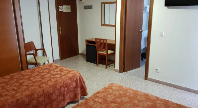 Трёхместный номер Standard Pensión La Orozca Benidorm