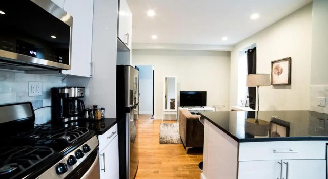 Newly Renovated Heart Of Lower East Side 2Br 1Ba, 5 Min Walk To Soho, 1 Block To Whole Foods, Washer Dryer!, Забронировать Отель Сохо Нью-Йорк, рядом с Театр Provincetown Playhouse