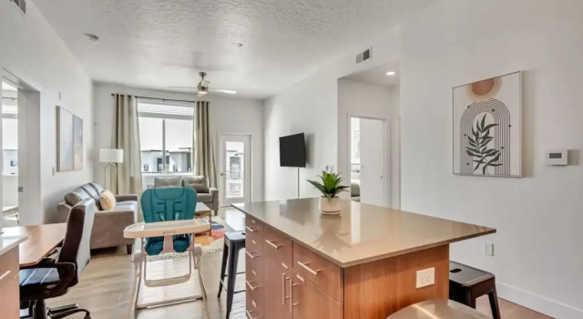 C406 at The Heights by CDH, Boek Appartement Clearfield Utah