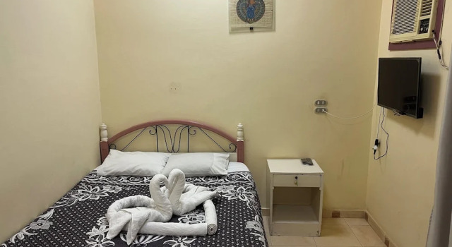 Одноместный номер Standard с балконом Elphardous Hotel