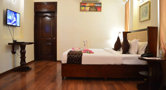 Park Exotica Resort, Забронировать Курортный отель Отели штата Раджастхана с бассейном, Бассейн